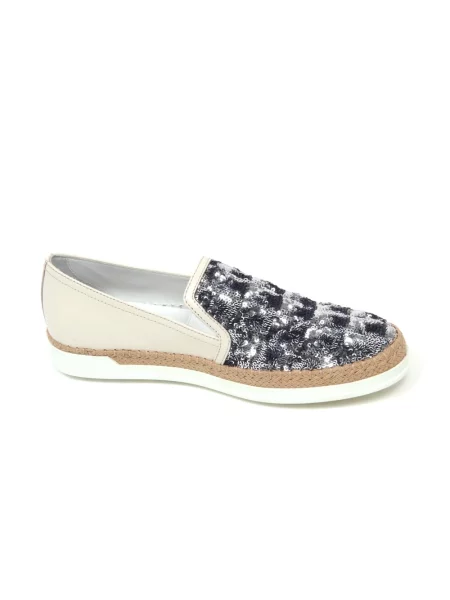 Sneakersy Tod's z cekinami wsuwane