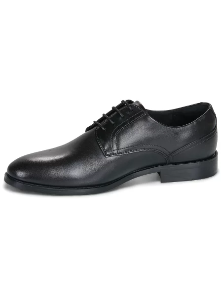 Pantofi Clarks din dantelă negru