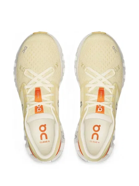 Sneakerși On galben