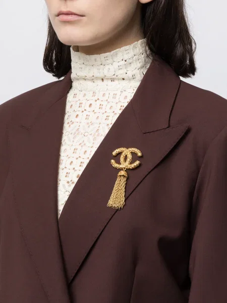 Brož Chanel Pre-owned zlatá
