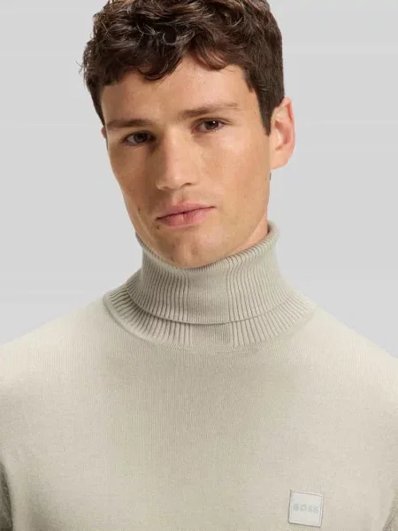 Sweter z golfem Boss Orange z logo beżowy