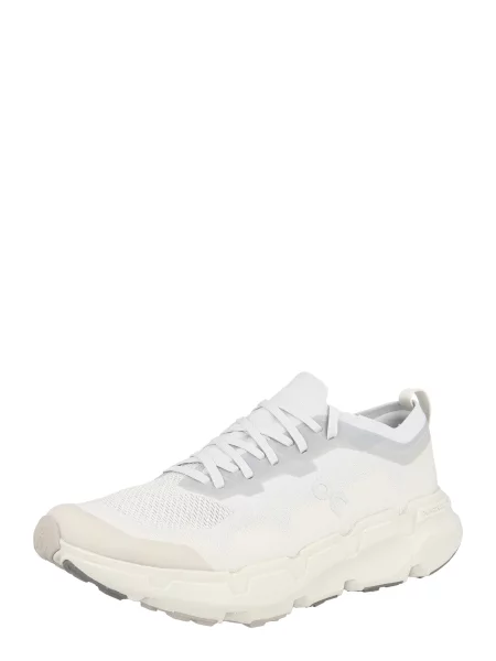 Sneakerși On alb