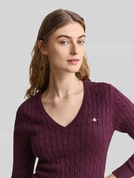 Sweter o kroju regular fit z mieszanki bawełny z wyhaftowanym logo Gant
