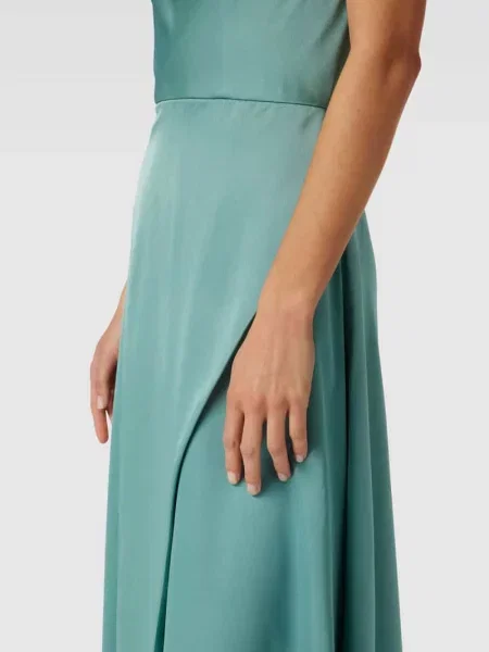 Sukienka wieczorowa z rozcięciem Luxuar Fashion
