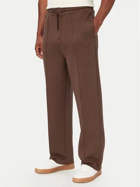 Guess Medžiaginės kelnės Herald Straight Fit ruda