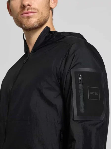 Kurtka o kroju regular fit z lekkiej tkaniny ripstop Boss Green czarna
