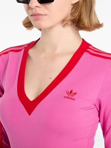 Pălărie Adidas cu dungi cu imagine de costum albastru