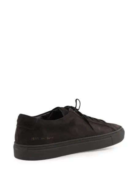 Sneakerși Common Projects din piele de căprioară maro