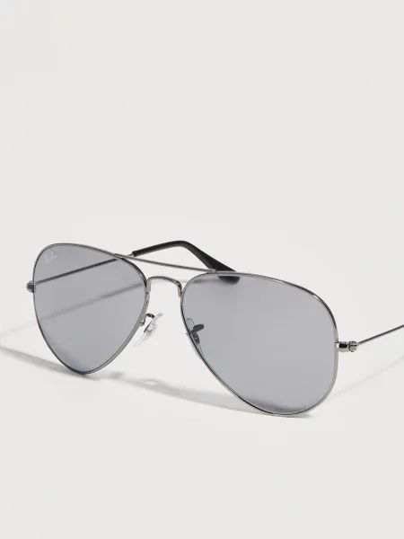 Ray-Ban Slnečné okuliare Aviator striebornosivá čierna