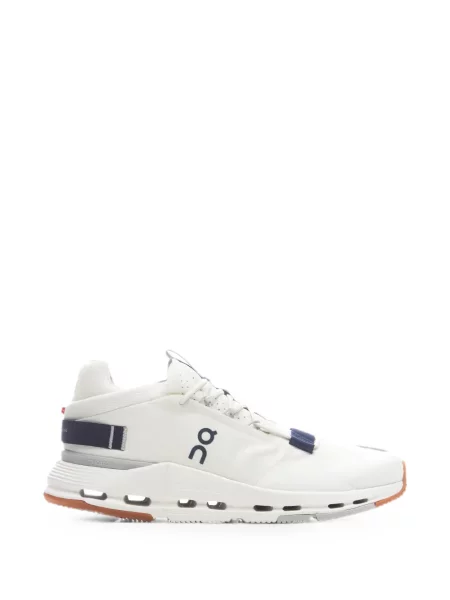 Sneakerși On alb