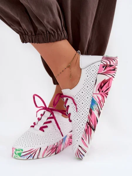 Кожени полуотворени обувки Evento на платформе бяло