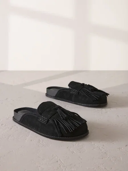 Next Saboți negru