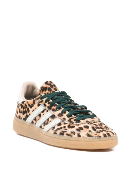 Geacă Adidas cu imagine cu imprimeu animal print maro