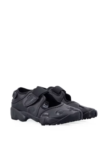 Sneakerși Nike Vomero cu bretele plasă gri