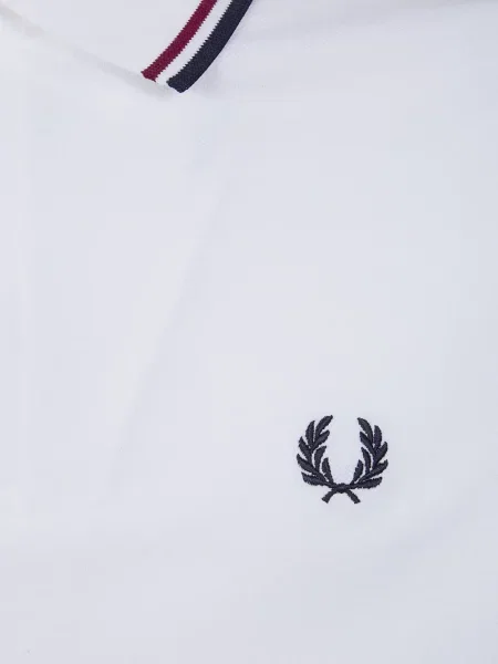 Tricou polo Fred Perry cu broderie alb