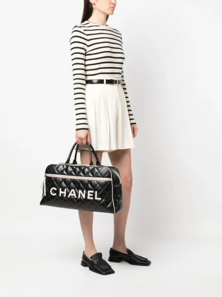 Prošívaná diamant kabelka Chanel Pre-owned černá