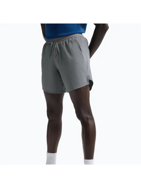 Pantaloni scurți pentru bărbați Nike Stride Dri-Fit Brief-Lined 7" smoke grey gri