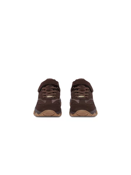 Sneakersy Guess Tmavě hnědá