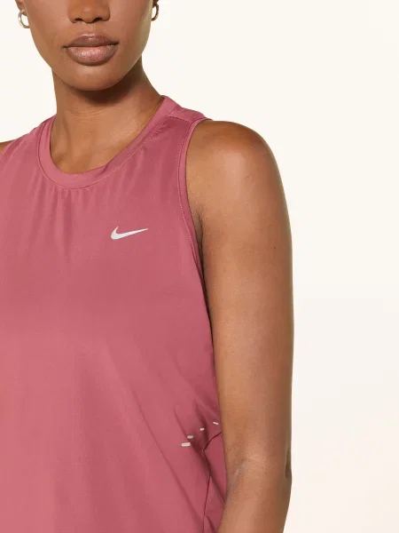 Top Nike