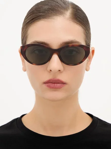 Óra Yves Saint Laurent narancsszínű