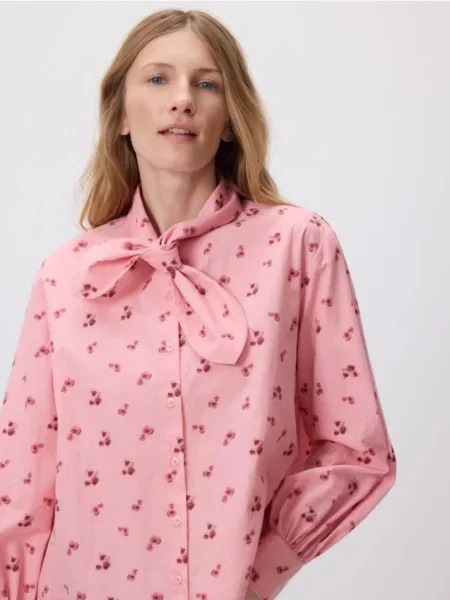 Reserved Cămașă cu motiv floral roz