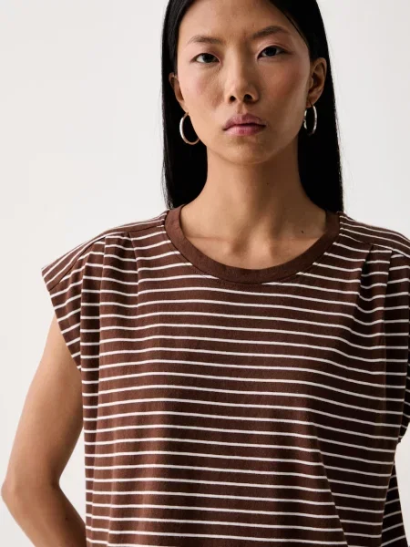 Levi's топ дамски от PLEATED MUSCLE TANK кафяво