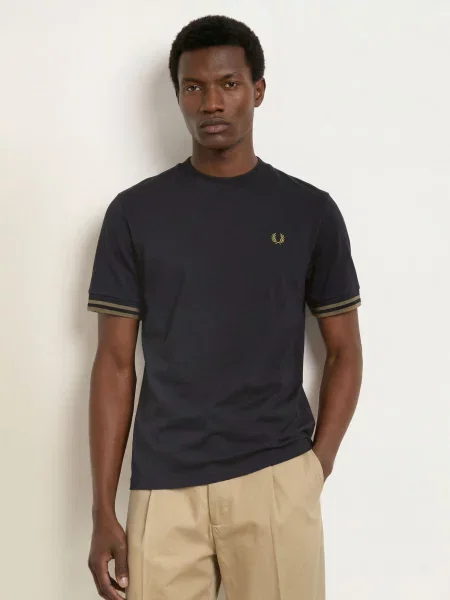 Fred Perry Tričko / olivová černá