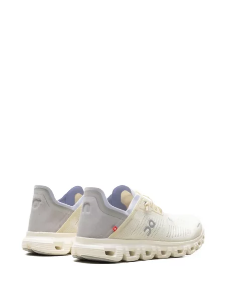Sneakerși On