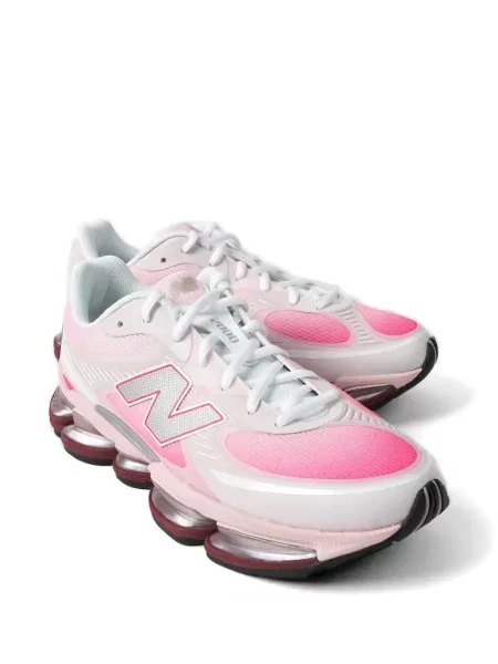 Hanorac New Balance cu broderie roz