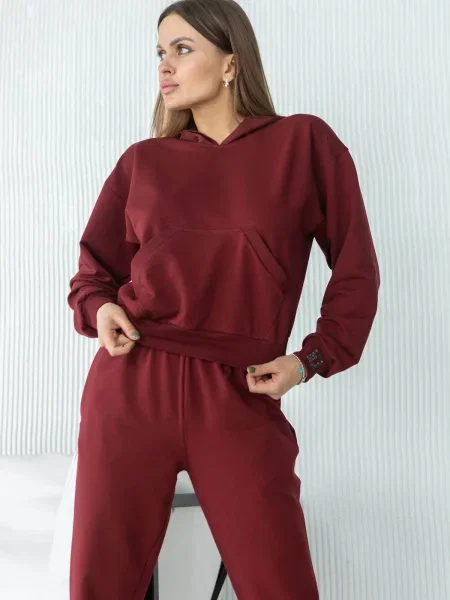 Женский спортивный костюм с капюшоном червоний