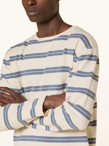 Sweter weiss niebieski