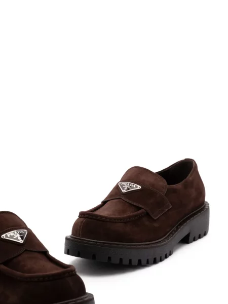 Pantofi loafer Prada din piele de căprioară maro