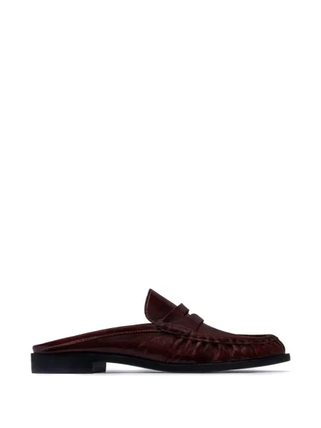 Papuci tip mules Bernardo din piele de căprioară roșu