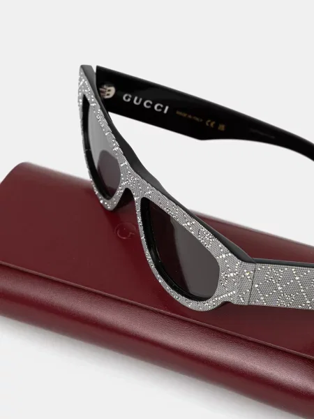 Солнцезащитные очки Gucci серебряные