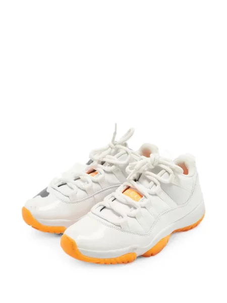 Top Jordan retro alb