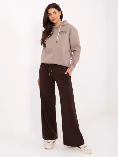 Pantaloni sport Relevance maro