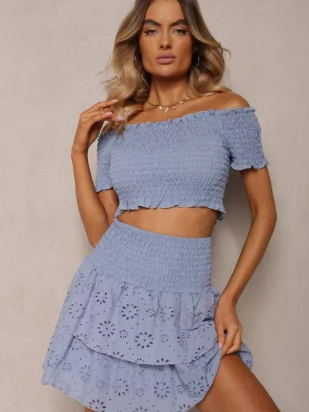 Jasnoniebieski Ażurowy Komplet z Bawełny Top w Hiszpańskim Stylu Spódnica z Gumką w Talii Vimariah niebieska