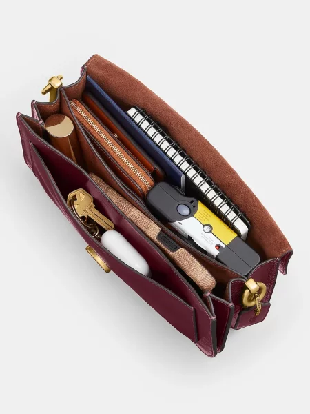Кожаная сумка через плечо Coach