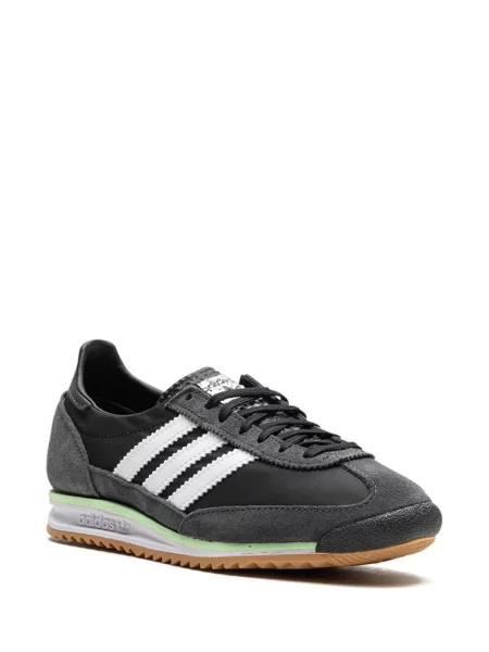 Маратонки Adidas бяло