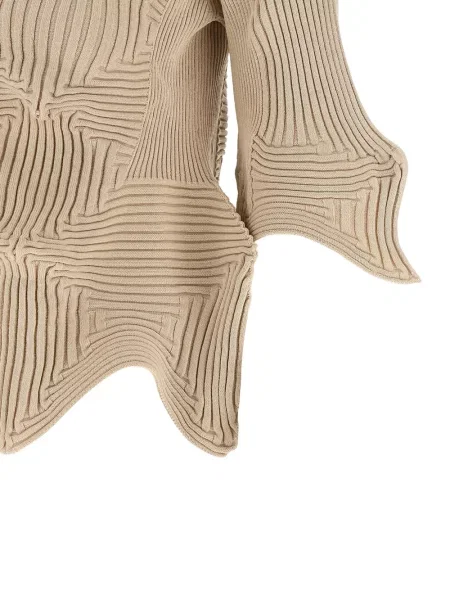 Pulover Issey Miyake cu decolteu barcă