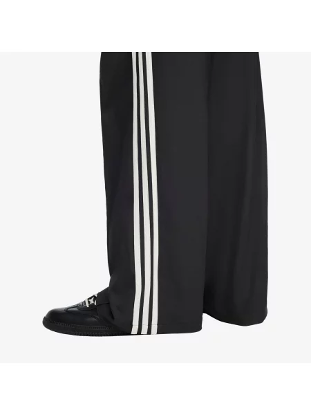 Tek hlače Adidas Originals črna