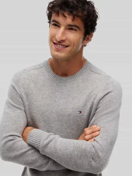 Sweter o kroju regular fit z mieszanki wełny jagnięcej Tommy Hilfiger szary