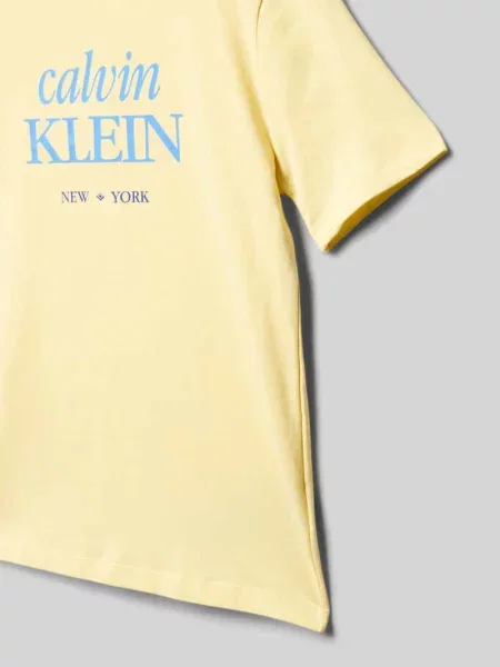 T-shirt o kroju regular fit z czystej bawełny Calvin Klein Jeans żółta