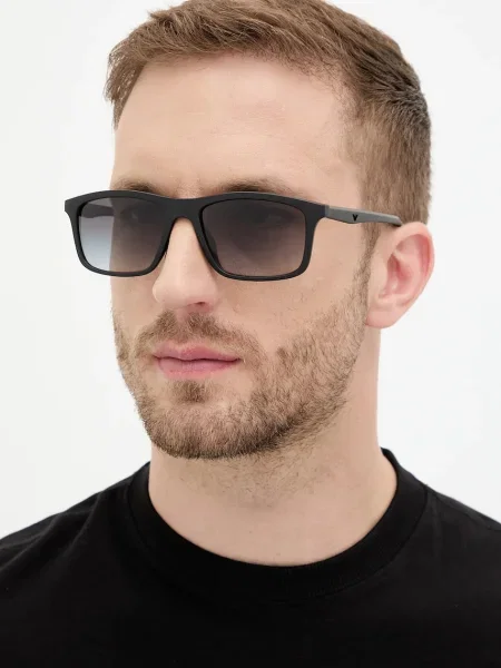Слънчеви очила Emporio Armani мъжки черно