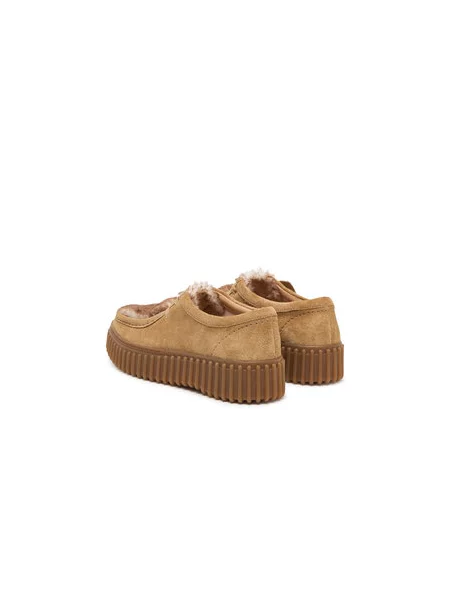 Nizki čevlji Clarks Torhill Bee bež