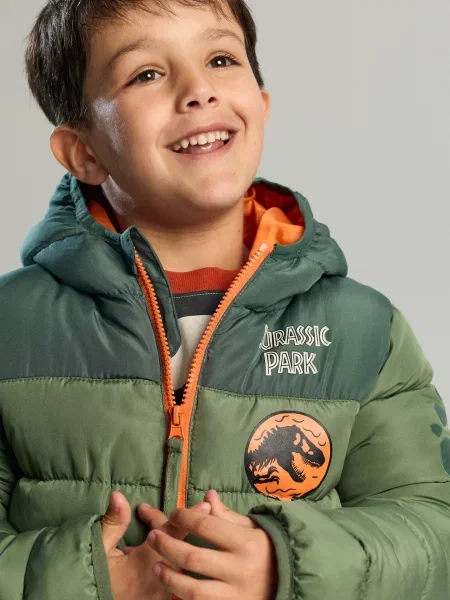 Sinsay Prošívaná puffer bunda s kapucí Jurrasic Park zelená