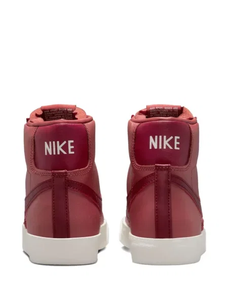 Top Nike bez kostic červený