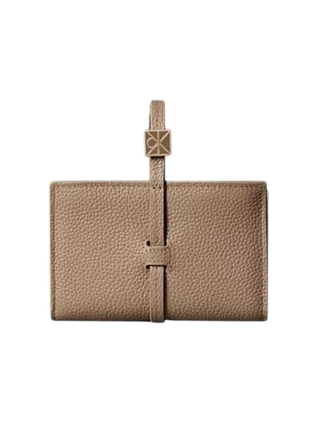 Portofel Calvin Klein Emblem Hw Pebble Wallet On Strap bej