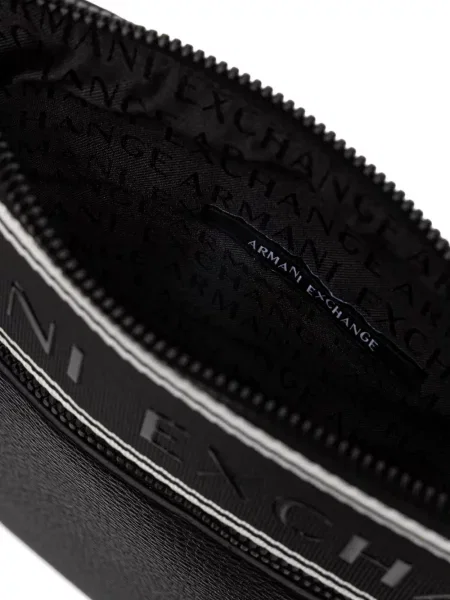 Crossbody taška Armani Exchange s autogramem černá