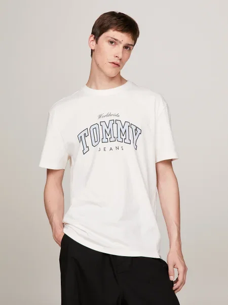 Tommy Jeans Póló Varsity világoskék / fekete fehér